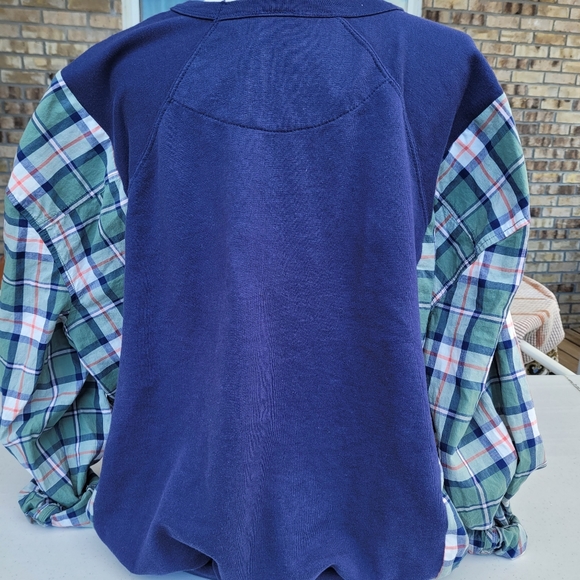 Sweatshirt Updo - Picture 7 of 10